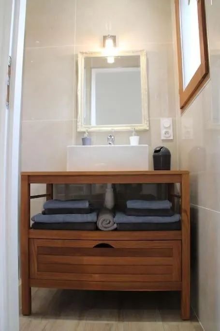 Aix Les Bains Appartement 2P Standing 40M2 Avec Jardin, Parking, Proche Thermes Aix-les-Bains Apartment