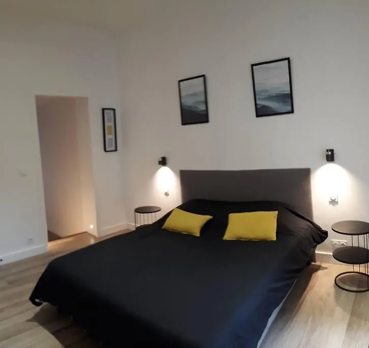 Apartment Aix Les Bains Appartement 2P Standing 40M2 Avec Jardin, Parking, Proche Thermes Aix-les-Bains