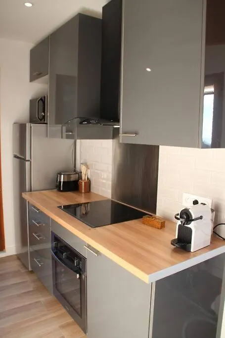 Apartment Aix Les Bains Appartement 2P Standing 40M2 Avec Jardin, Parking, Proche Thermes Aix-les-Bains